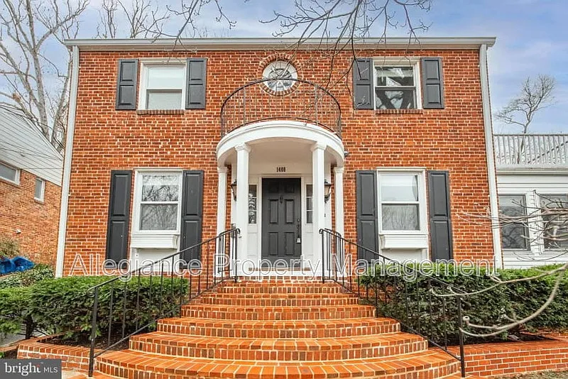 3 bed, 3.5 bath, 1620 sqft, $4,500 — Photo 2