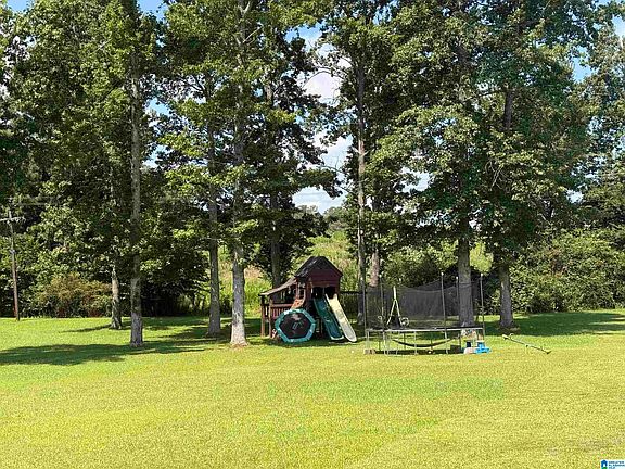 5th image of 680 Riverview Dr