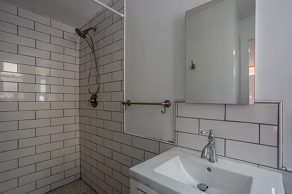 Rented by Compass | media 7