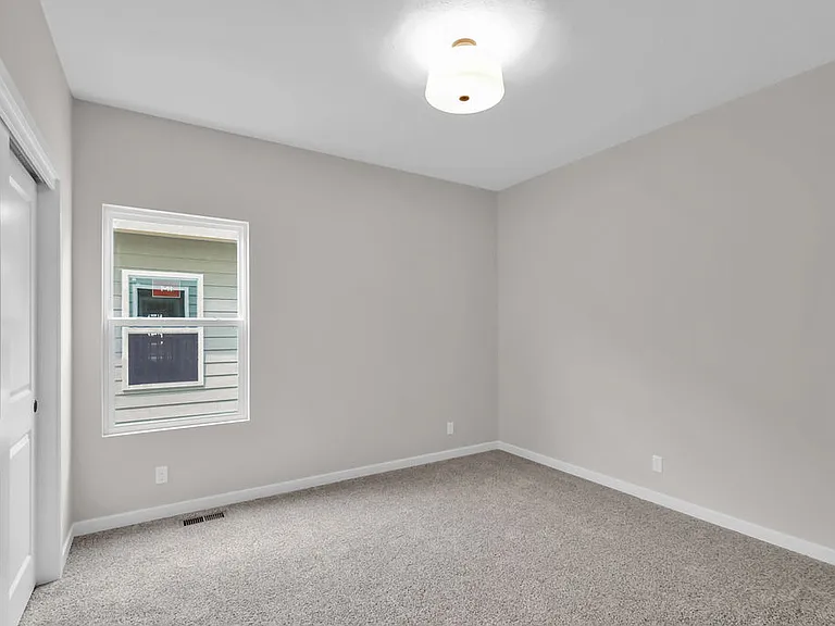 11020 S 97th St — Photo 31