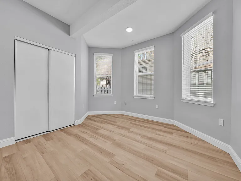 2016 - 2020 Dwight Way — Photo 37