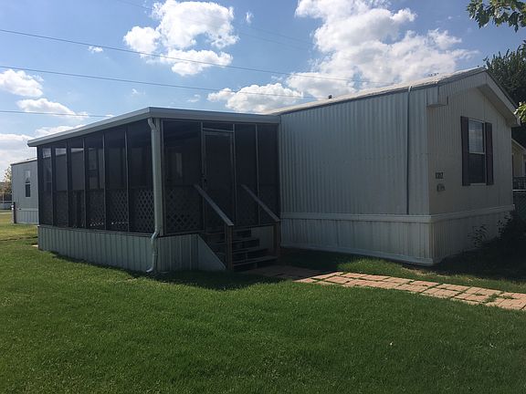 2nd image of 1317 Fleetwood Dr