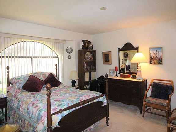 2nd image of 1593 Heritage Ct