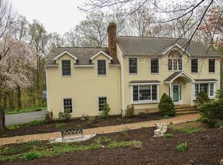 33 Grandview Rd, Southbury, CT 06488