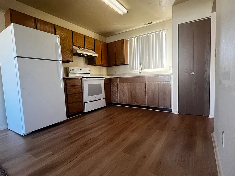 449-485 N 1465 W — Photo 12