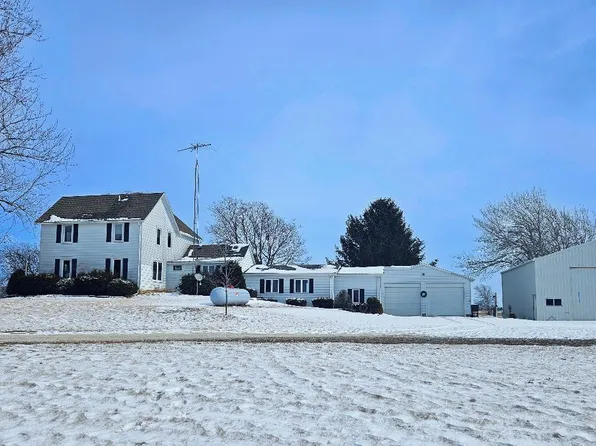 18501 Bauer Rd, Wilmington, IL 60481