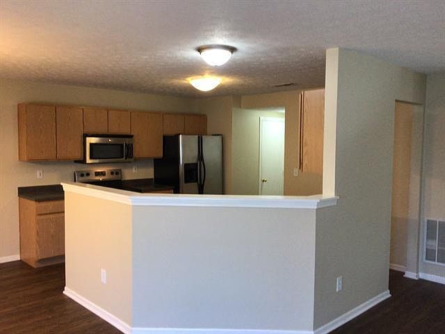 1st image of 226 Hartford Ct