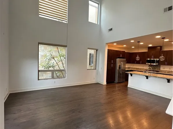 50 Soho, Irvine, CA 92612