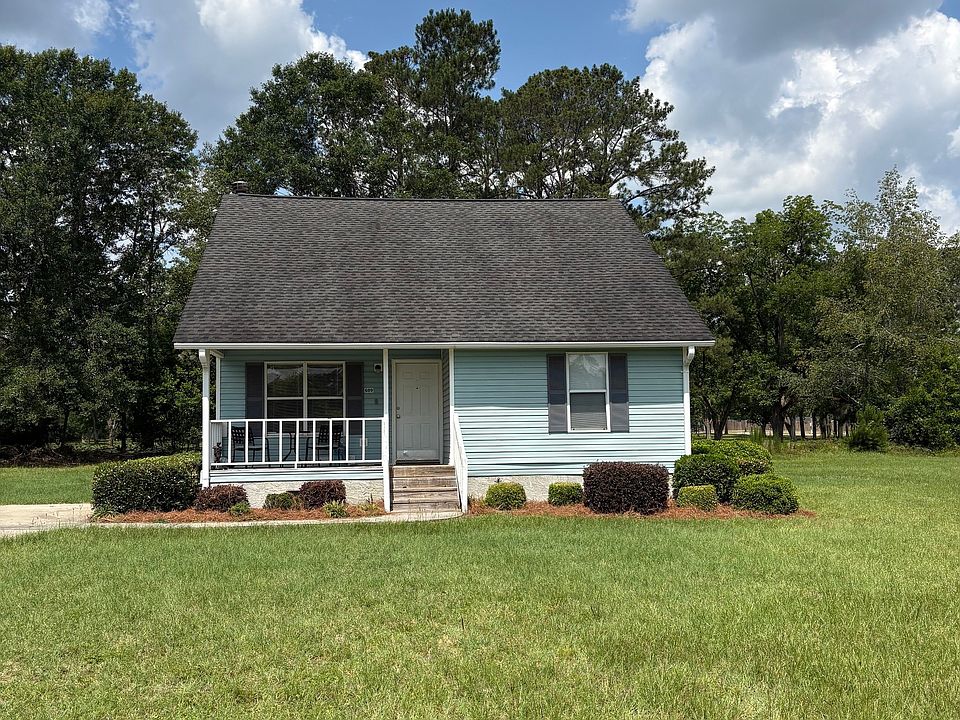 1st image of 609 Windcrest Dr