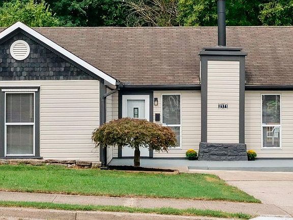 2nd image of 2171 University Blvd