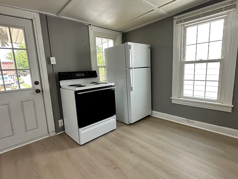 317 W Main St #2 — Photo 15