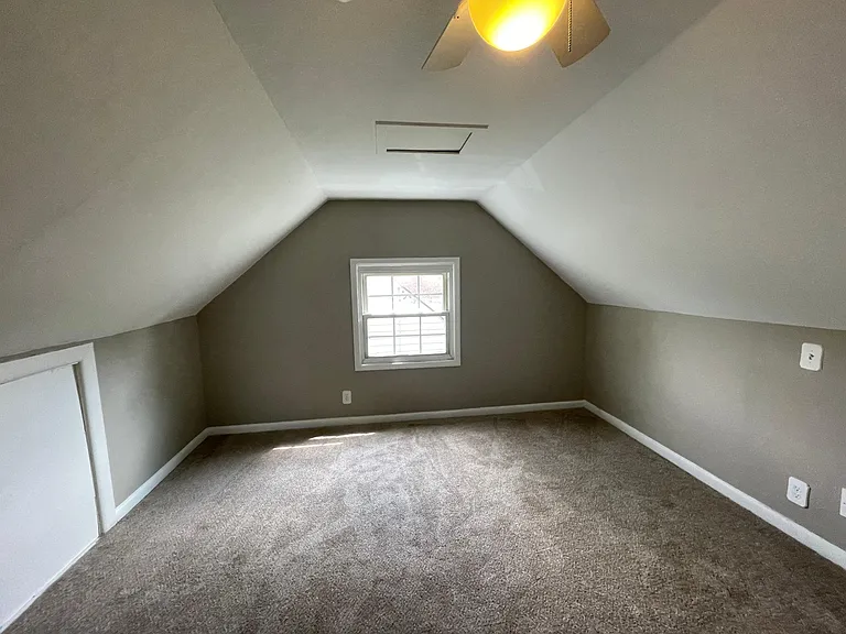 515 Alexander Dr — Photo 11