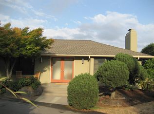 9220 SE 61st St, Mercer Island, WA 98040