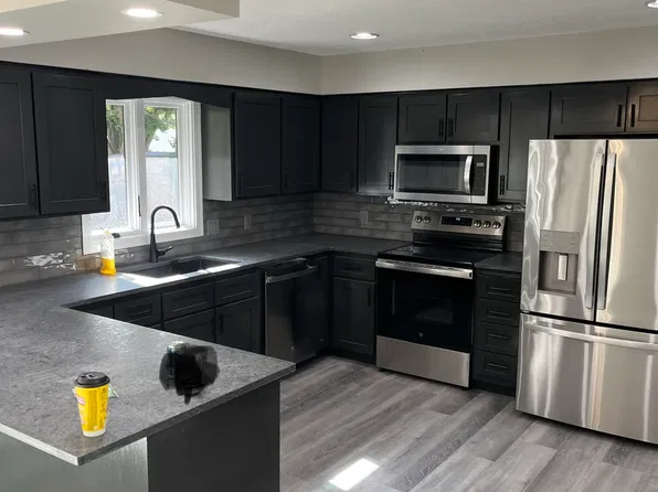20511 Laramie Rd, Elkhorn, NE 68022