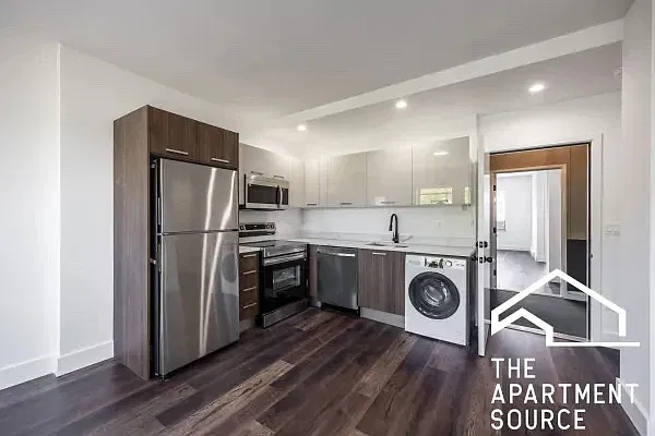 2 bed, 850 sqft, $2,595 — Photo 1