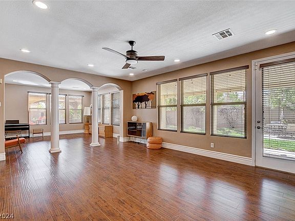 5th image of 7139 Castle Brook Ave