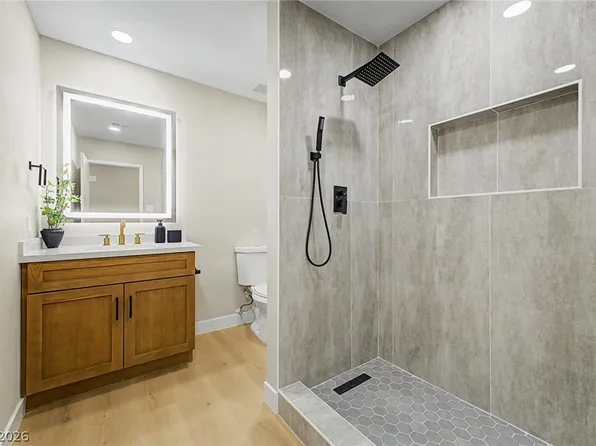 324 Lakehurst Rd, Las Vegas, NV 89145