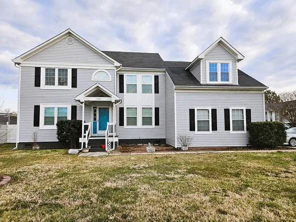 1501 Hilltop Dr, Chesapeake, VA 23322