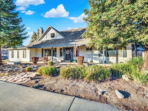 3rd image of 710 Boxwood Road