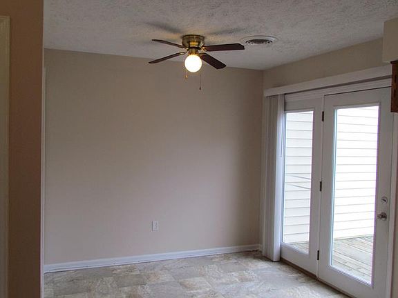 5th image of 609 N 5th St