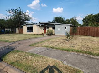 1702 Winthrop St, Irving, TX 75061