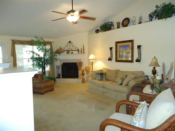 3rd image of 4894 Berkeley Forest Blvd