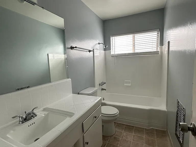 530 N Catalina Ave #2 — Photo 6