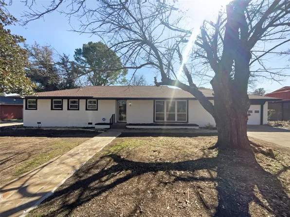 1203 Loma Alta Pl, Cleburne, TX 76033