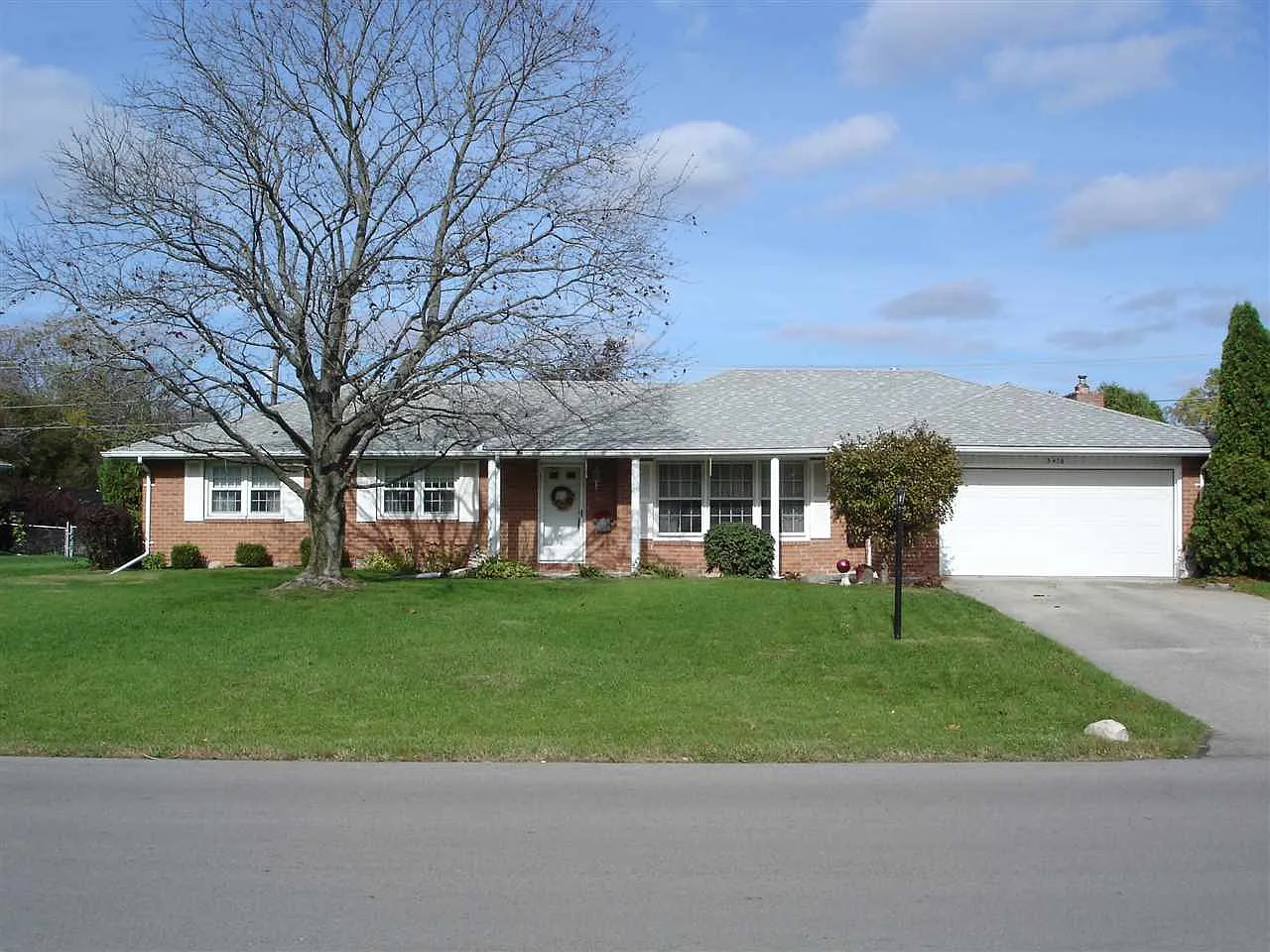 3416 W Brook Dr photo 1