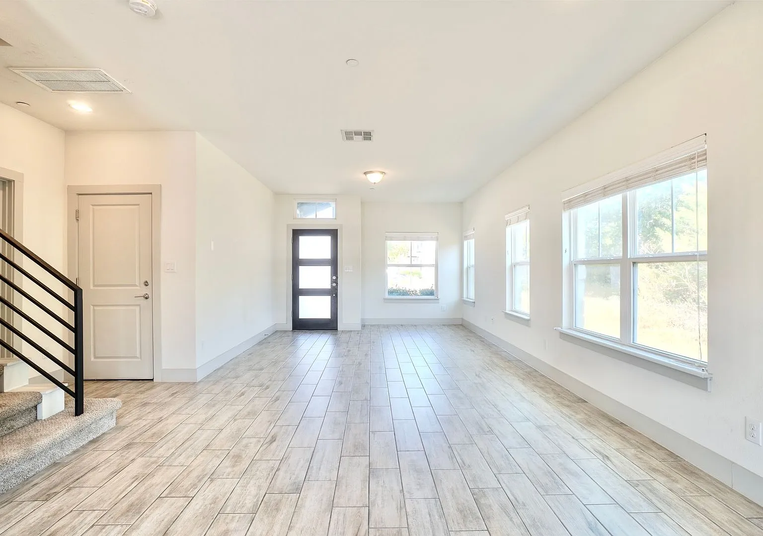 3BR/2BA Leander Home with 1-Car Garage & Scenic Views — Photo 3