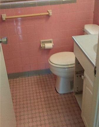 1135 Raiford bath