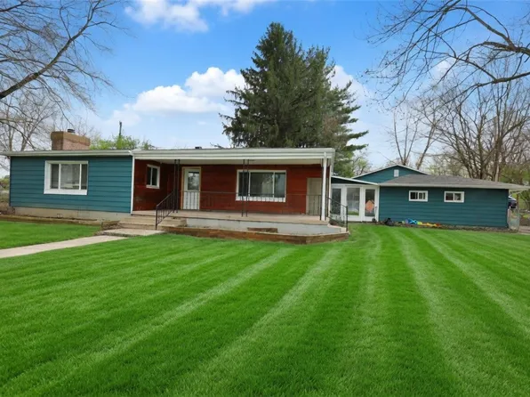 71 Quaker Trace Rd, West Alexandria, OH 45381