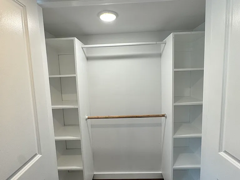 1220 Hollywood Ave #1 — Photo 6