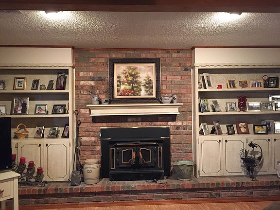 Fireplace with insert