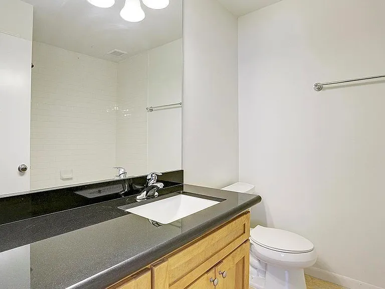 415 Hawthorne St #5 — Photo 11