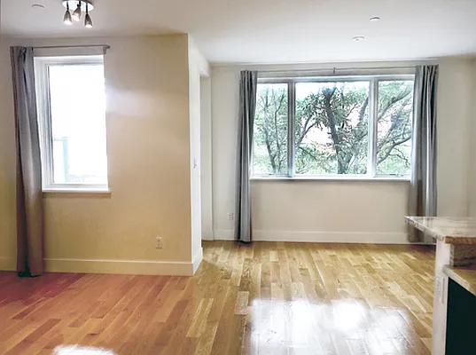 Rented by R New York | media 8