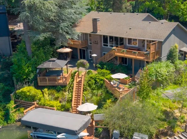 18040 Royce Way, Lake Oswego, OR 97034