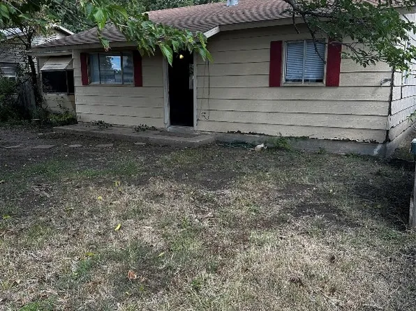 205 Greenmeadow Ln, Clyde, TX 79510