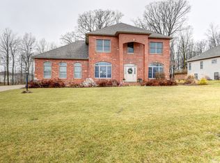 1407 Briarwood Ln, Mahomet, IL