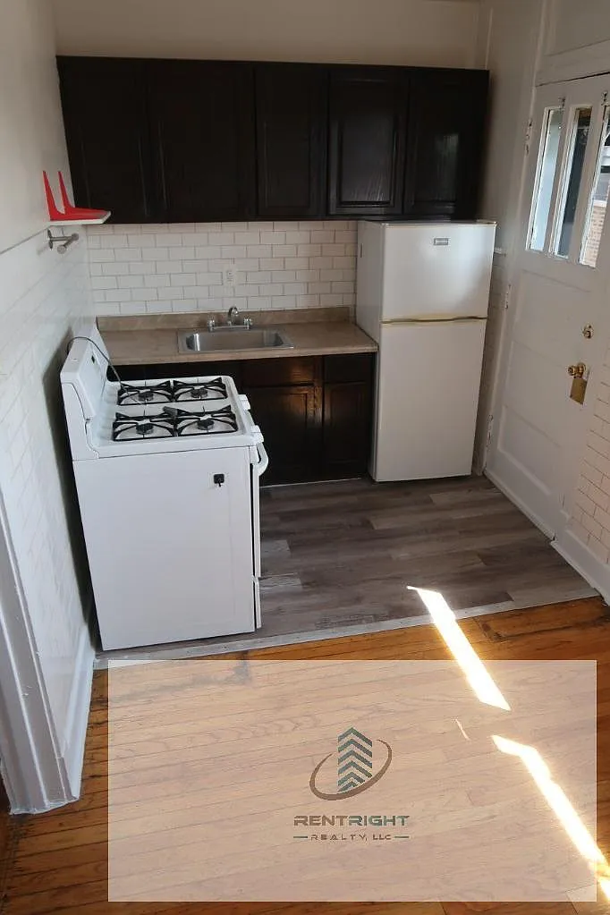 1 bed, 1.0 bath, 750 sqft, $1,500 — Photo 2