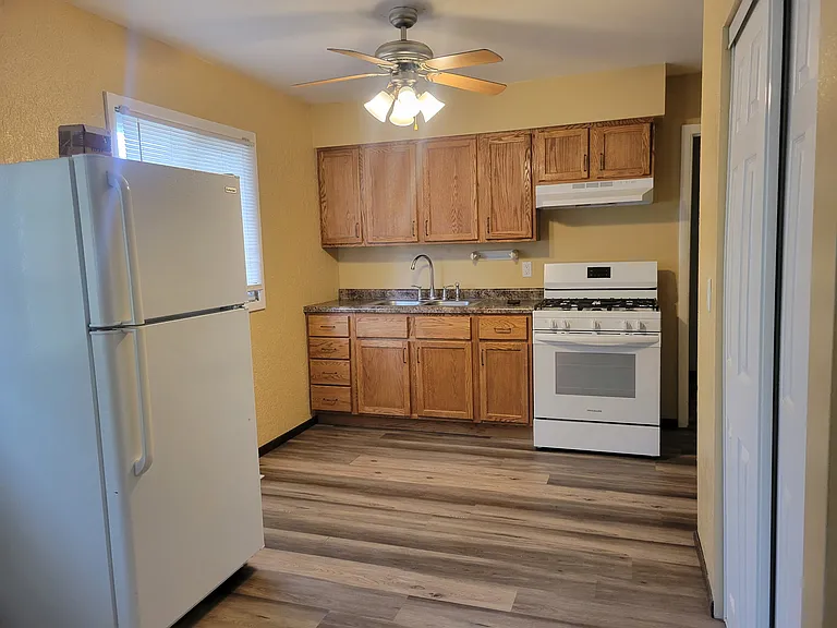 907 Parkway Ct #907 — Photo 12