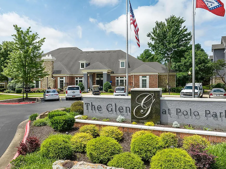 Glen at Polo Park — Photo 14