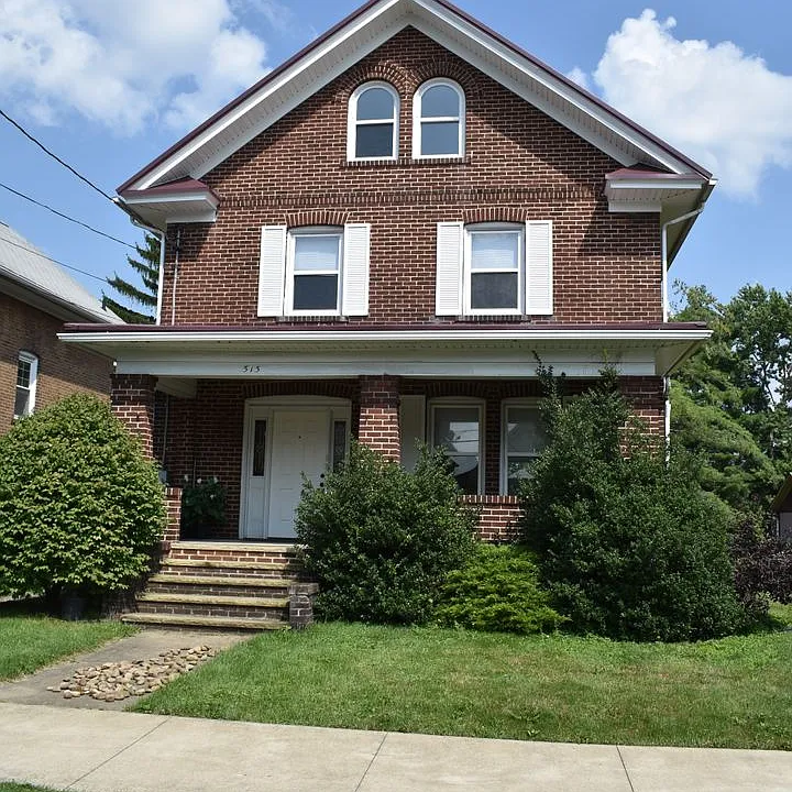 515 S 7th St