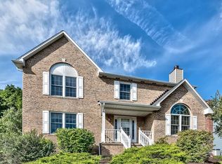 834 Wellington Dr, Mars, PA 16046