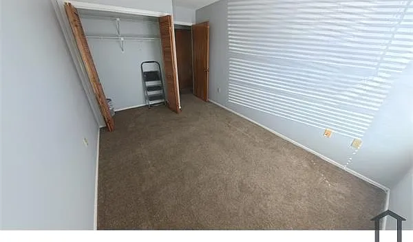 6189 Chesham Dr — Photo 11