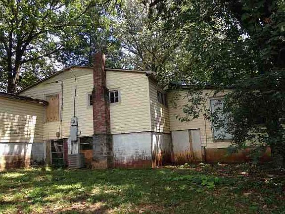 5th image of 3421 19th St NE