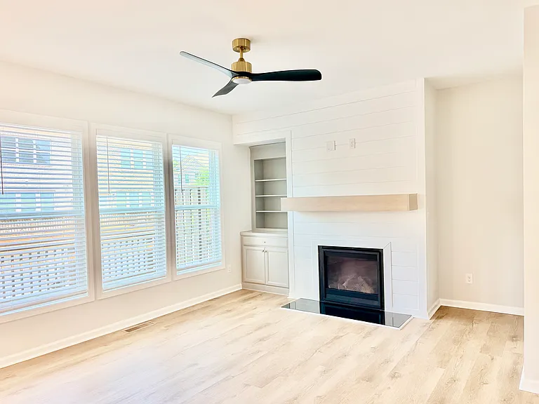 860 Sunset Park Dr — Photo 12