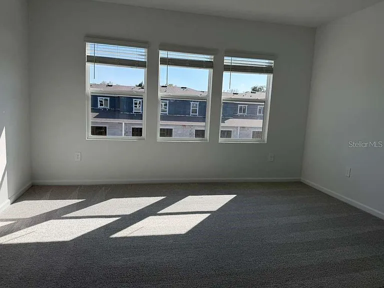5195 Loyalty Dr — Photo 33