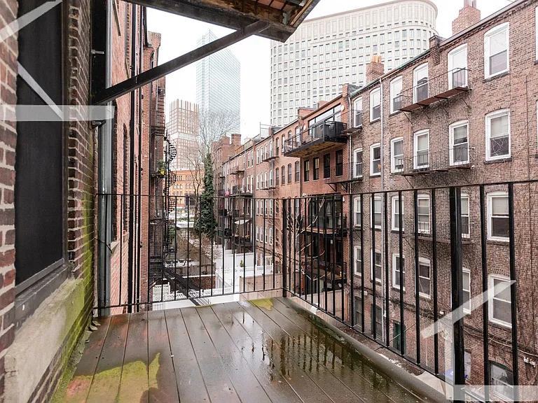 9 Cortes St #3 — Photo 4