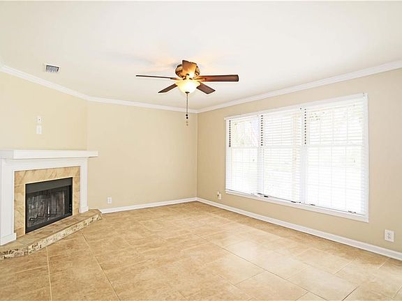5th image of 102 Amelia St